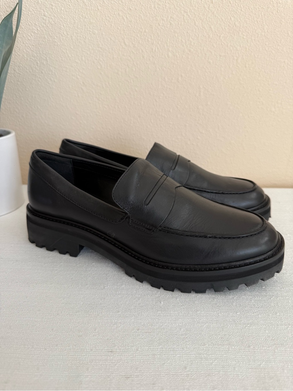 Everlane Classic Black Leather Women's Penny Loafers